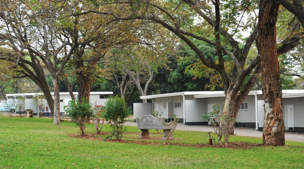Cresta Sprayview Victoria Falls Exterior foto