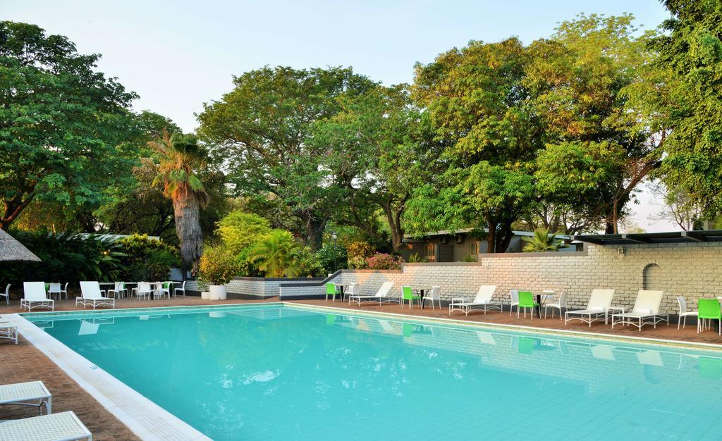 Cresta Sprayview Victoria Falls Exterior foto